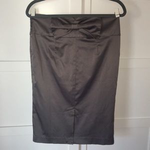 Zinc pencil skirt with bow 🎀